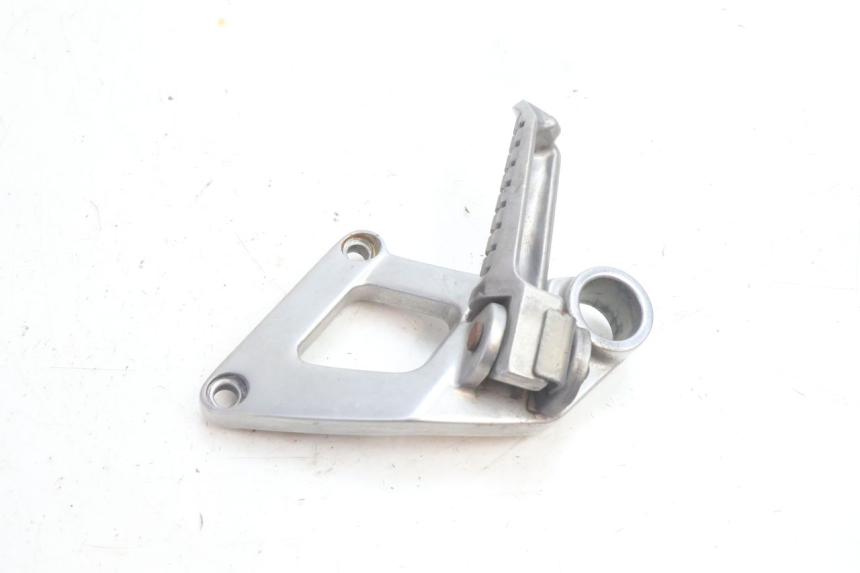 photo de PLAAT ACHTERSTE LINKER VOETSTEUNBEUGEL KAWASAKI ZZR 600 (1995 - 2004) - Zoom op gebruiksstaat