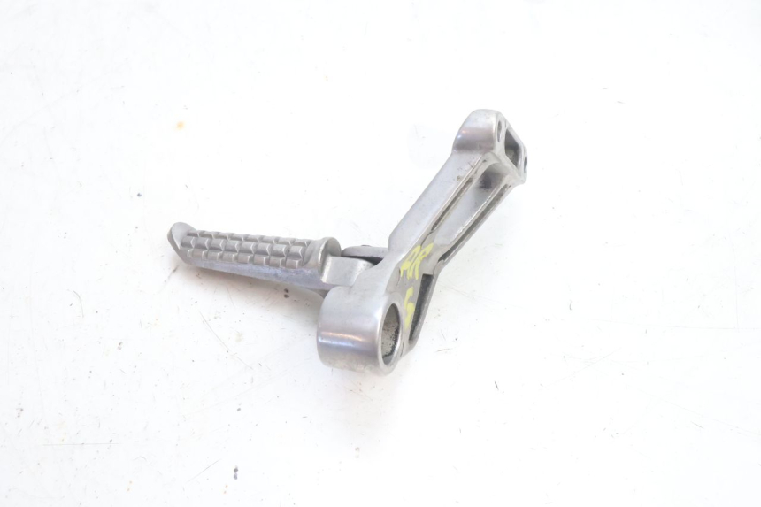 photo de PLAAT ACHTERSTE LINKER VOETSTEUNBEUGEL KAWASAKI ZZR 600 (1995 - 2004) - Andere kijkhoek