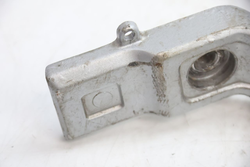 photo de VOETSTEUNPLAAT VOOR RECHTS PEUGEOT 103 SPX CLIP 50 (1989 - 1992) - Detail van het onderdeel