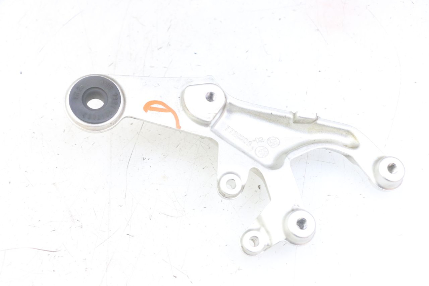 photo de VOETSTEUNPLAAT VOOR RECHTS VOORAN BMW S RR ABS S1000RR 1000 (2015 - 2018) - Detail van het onderdeel