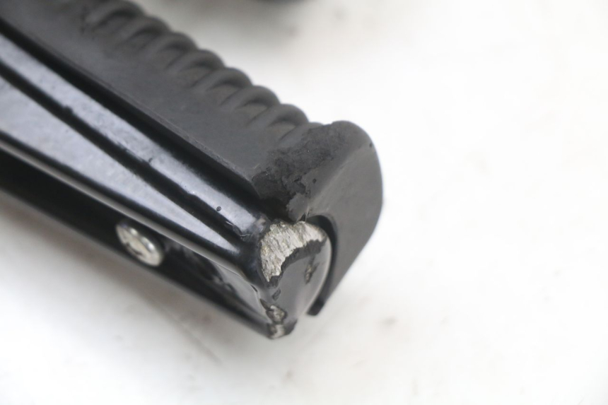photo de VOETSTEUNPLAAT VOOR RECHTS VOORAN ARCHIVE CAFE RACER 4T 50 (2019 - 2024) - Overzicht