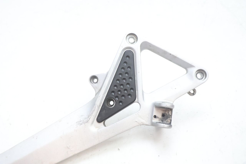 photo de VOETSTEUNPLAAT VOOR RECHTS VOOR HONDA CB F HORNET 600 (2005 - 2006) - Zoom op gebruiksstaat