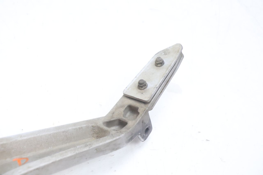 photo de VOETSTEUNPLAAT VOOR RECHTS VOOR HONDA CB F HORNET 600 (2005 - 2006) - Bevestigingspunten