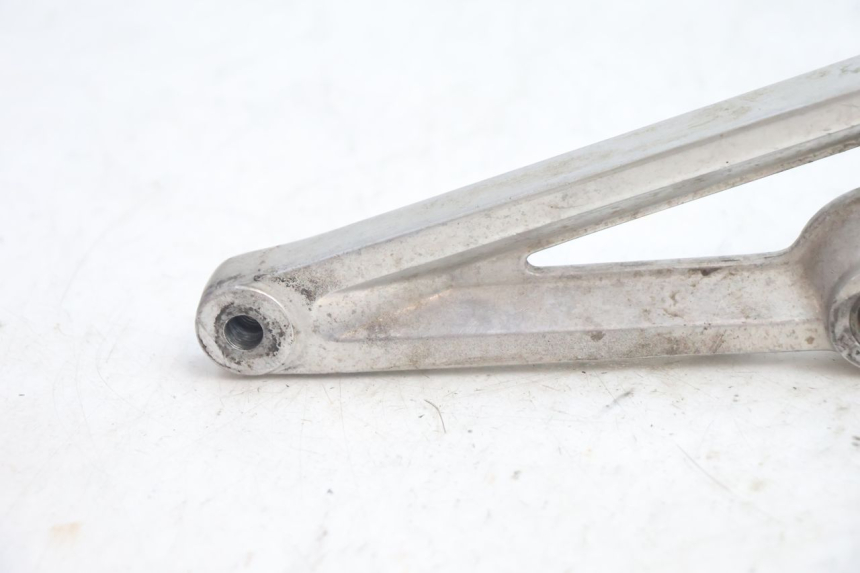 photo de VOETSTEUNPLAAT VOOR RECHTS HONDA CB TWO FIFTY 250 (1991 - 2002) - Detail van het onderdeel