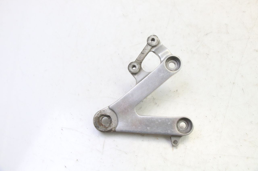 photo de VOETSTEUNPLAAT VOOR RECHTS VOORAN HONDA CBR RR FIREBLADE 900 (1992 - 1994) - Hoofdaanzicht