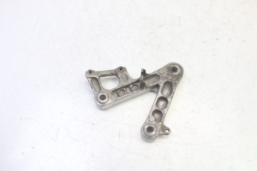 photo de VOETSTEUNPLAAT VOOR RECHTS VOORAN HONDA CBR RR FIREBLADE 900 (1992 - 1994) - Zoom op gebruiksstaat