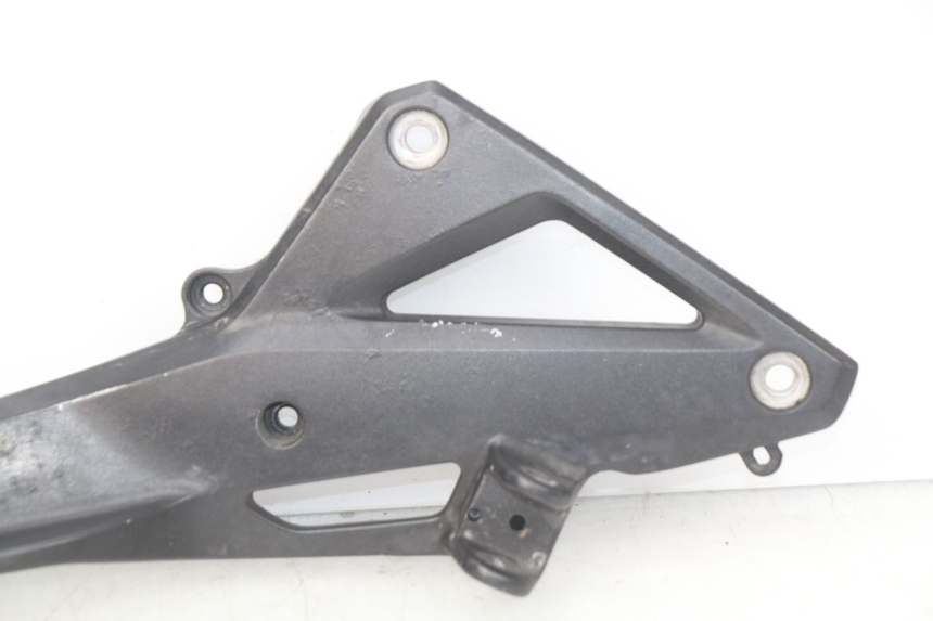 photo de VOETSTEUNPLAAT VOOR RECHTS VOORAN HONDA CBRF CBR-F PC41 600 (2011 - 2013) - Bevestigingspunten