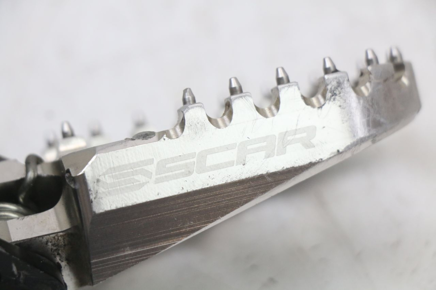 photo de VOETSTEUNPLAAT VOOR RECHTS VOORSTE HONDA CRF R 250 (2020 - 2021) - Andere kijkhoek