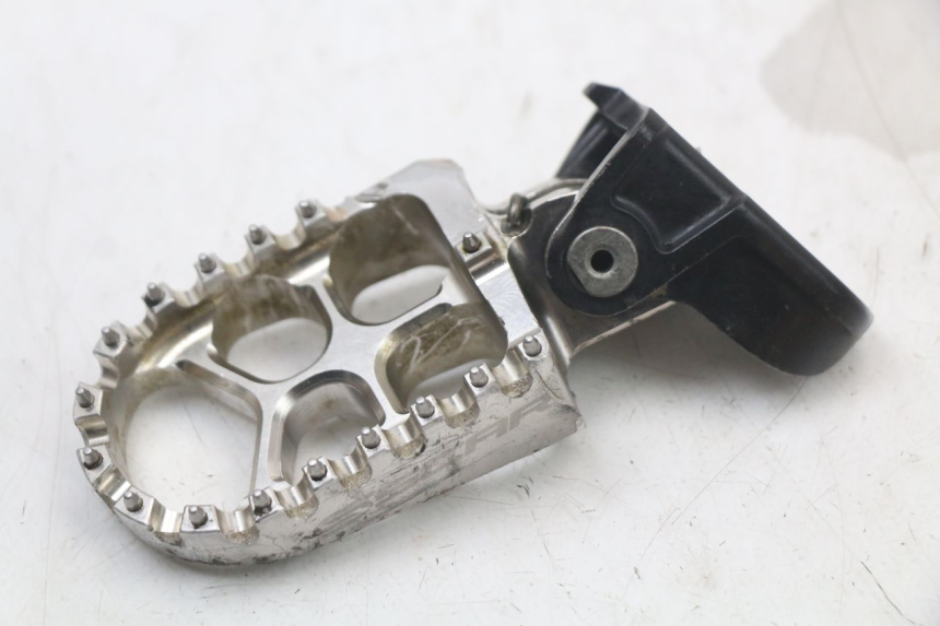 photo de VOETSTEUNPLAAT VOOR RECHTS VOORSTE HONDA CRF R 250 (2020 - 2021) - Bevestigingspunten