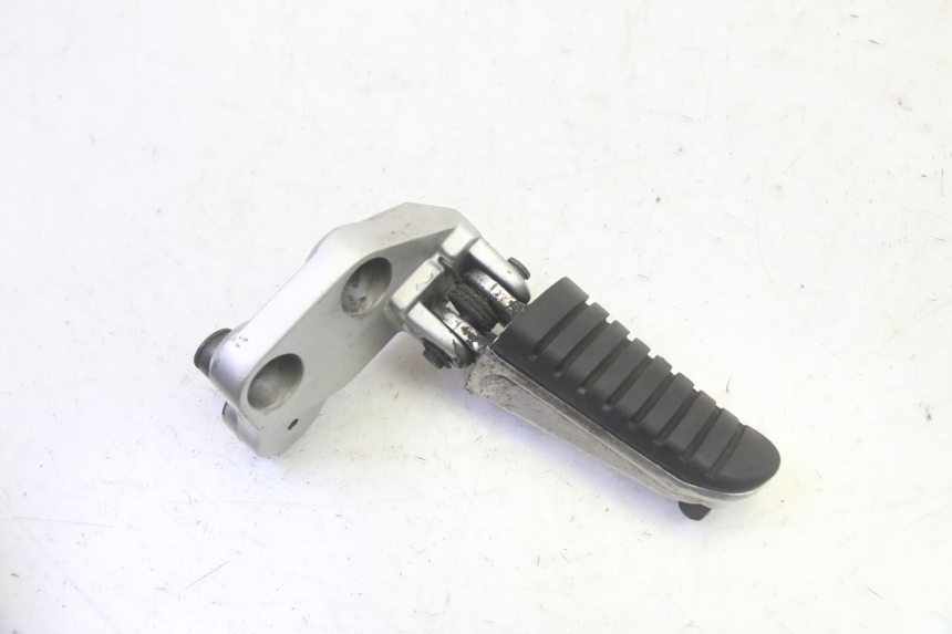 photo de VOETSTEUNPLAAT VOOR RECHTS VOORAN SUZUKI DL V STROM 1000 (2002 - 2007) - Hoofdaanzicht