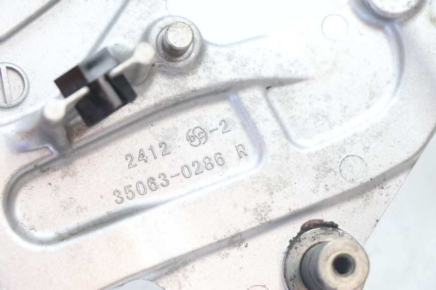 photo de VOETSTEUNPLAAT VOOR RECHTS KAWASAKI ER-6 ER6 N 650 (2005 - 2009) - Markeringen en referenties