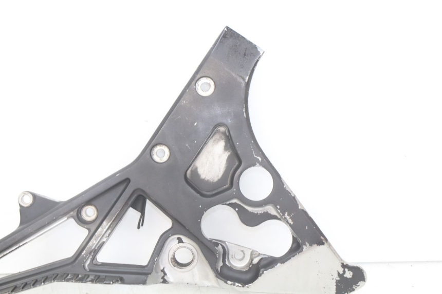 photo de VOETSTEUNPLAAT VOOR RECHTS VOORAN YAMAHA FJ 3CX 1200 (1986 - 1996) - Technische close-up