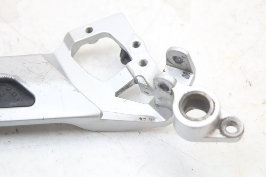 photo de VOETSTEUNPLAAT VOOR RECHTS VOORSTE YAMAHA FJR ABS 1300 (2006 - 2012) - Overzicht