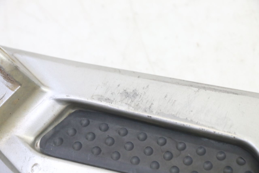 photo de VOETSTEUNPLAAT VOOR RECHTS VOORSTE YAMAHA FJR ABS 1300 (2006 - 2012) - Andere kijkhoek