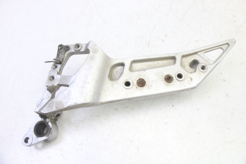 photo de VOETSTEUNPLAAT VOOR RECHTS VOORSTE YAMAHA FJR ABS 1300 (2006 - 2012) - Overzicht