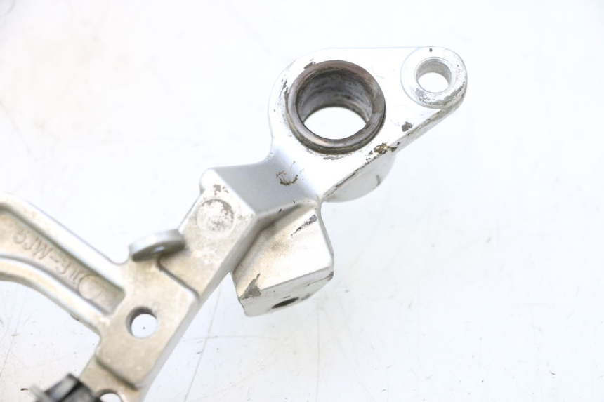 photo de VOETSTEUNPLAAT VOOR RECHTS YAMAHA FJR 1300 (2001 - 2005) - Technische close-up