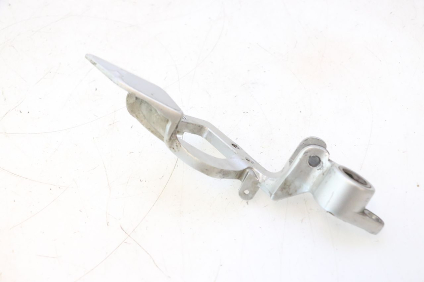 photo de VOETSTEUNPLAAT VOOR RECHTS YAMAHA FJR 1300 (2001 - 2005) - Bevestigingspunten
