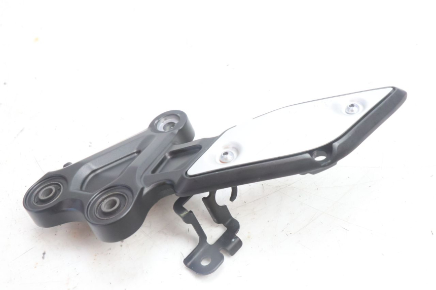 photo de VOETSTEUNPLAAT VOOR RECHTS VOORAN YAMAHA FZ8 800 (2010 - 2016) - Technische close-up
