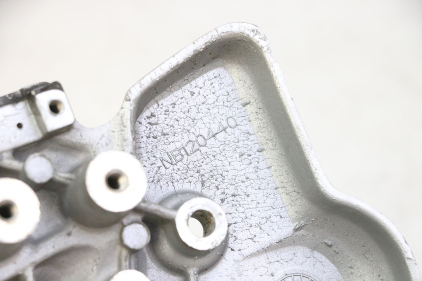 photo de VOETSTEUNPLAAT VOOR RECHTS VOORSTE BMW G310 R 310 (2016 - 2020) - Detail van het onderdeel