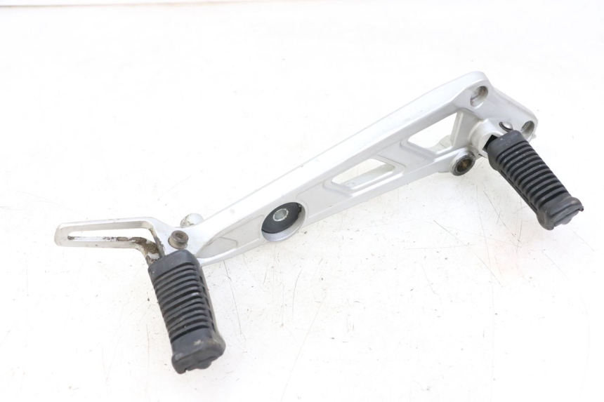 photo de VOETSTEUNPLAAT VOOR RECHTS VOORAN HYOSUNG GF 125 (2001 - 2005) - Hoofdaanzicht