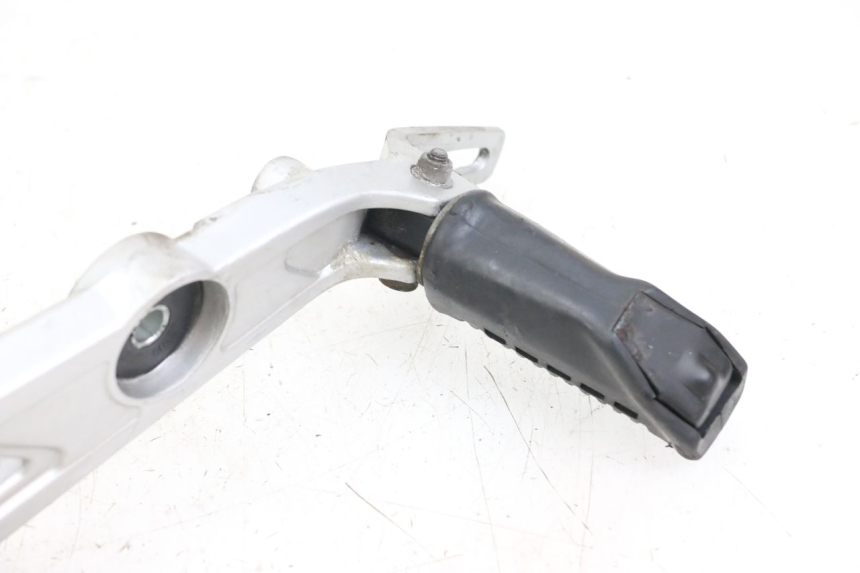 photo de VOETSTEUNPLAAT VOOR RECHTS VOORAN HYOSUNG GF 125 (2001 - 2005) - Zoom op gebruiksstaat