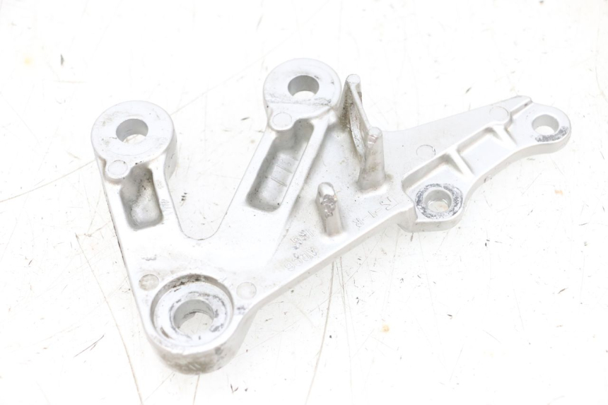 photo de VOETSTEUNPLAAT VOOR RECHTS VOORSTE SUZUKI GSXR GSX-R 1000 (2003 - 2004) - Andere kijkhoek