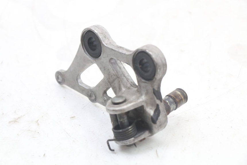 photo de VOETSTEUNPLAAT VOOR RECHTS VOORAN HONDA CBR F 1000 (1993 - 1996) - Detail van het onderdeel