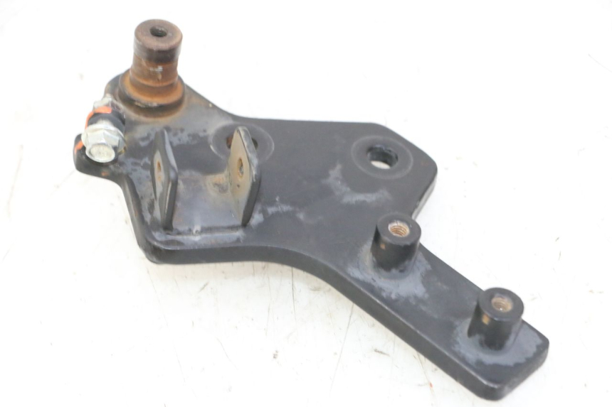 photo de VOETSTEUNPLAAT VOOR RECHTS VOORAN KEEWAY K-LIGHT KLIGHT 125 (2018 - 2025) - Zoom op gebruiksstaat