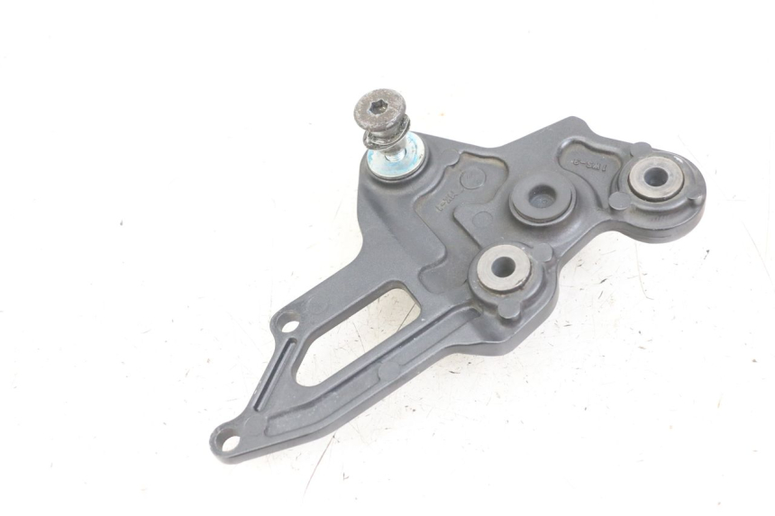 photo de VOETSTEUNPLAAT VOOR RECHTS VOORAN YAMAHA MT-07 MT07 ABS 700 (2014 - 2017) - Zoom op gebruiksstaat