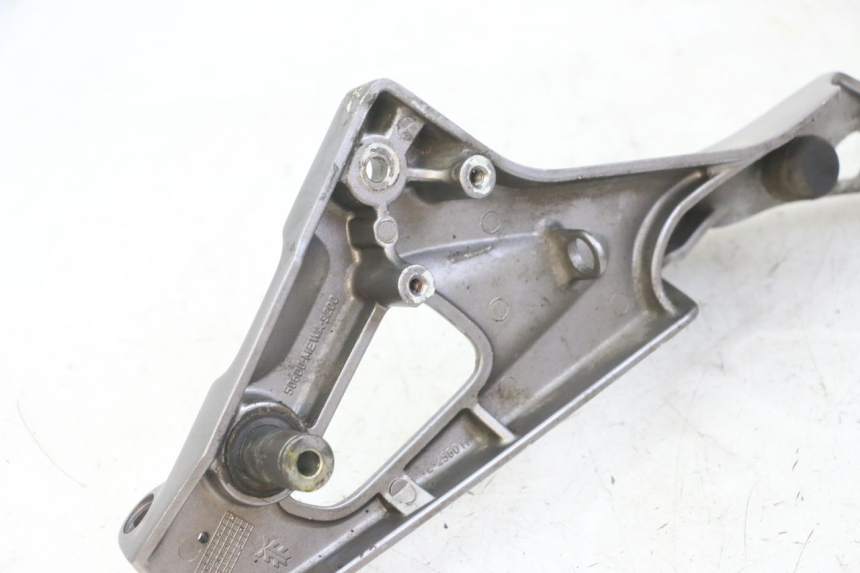 photo de VOETSTEUNPLAAT VOOR RECHTS VOORSTE HONDA NTV DEAUVILLE ABS 700 (2007 - 2016) - Andere kijkhoek