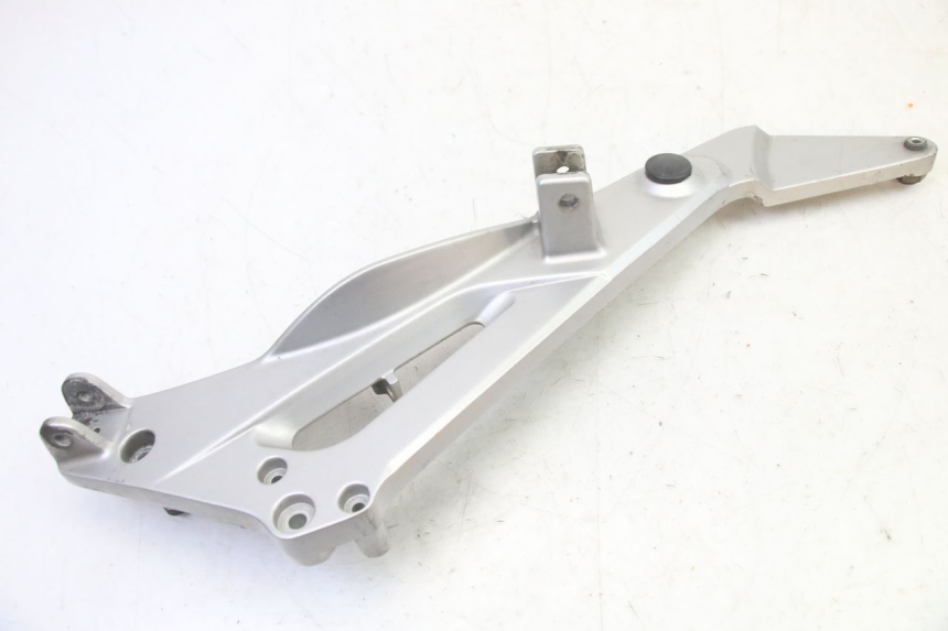 photo de VOETSTEUNPLAAT VOOR RECHTS VOORSTE HONDA NTV DEAUVILLE 650 (2001 - 2006) - Andere kijkhoek