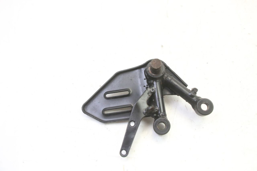 photo de VOETSTEUNPLAAT VOOR RECHTS VOORAN MAG POWER R-STREET 50 (2016 - 2025) - Andere kijkhoek