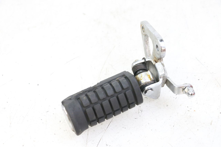 photo de VOETSTEUNPLAAT VOOR RECHTS VOORAN REGAL RAPTOR RAXTER 2 125 (2007 - 2015) - Detail van het onderdeel