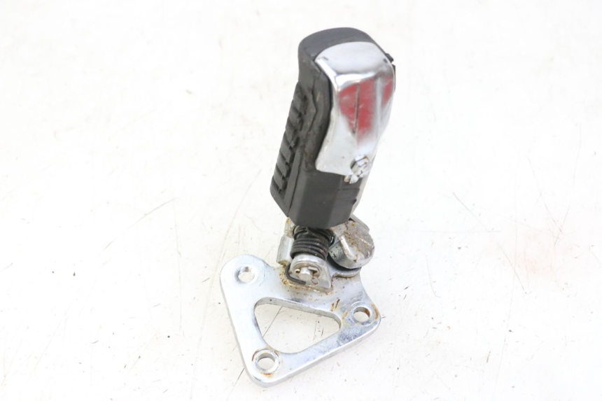 photo de VOETSTEUNPLAAT VOOR RECHTS VOORAN REGAL RAPTOR RAXTER 2 125 (2007 - 2015) - Andere kijkhoek