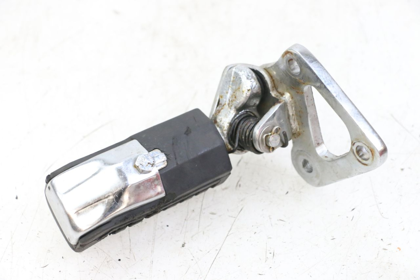 photo de VOETSTEUNPLAAT VOOR RECHTS VOORAN REGAL RAPTOR RAXTER 2 125 (2007 - 2015) - Technische close-up