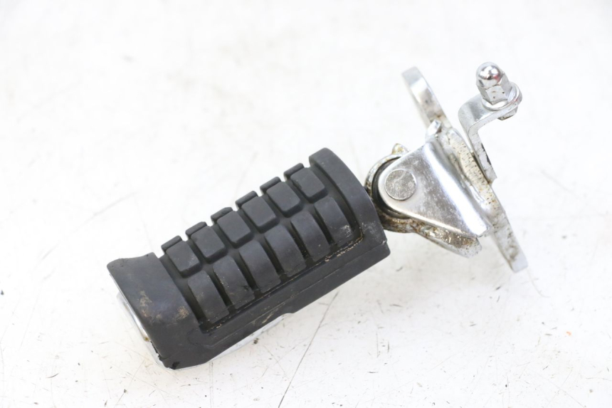 photo de VOETSTEUNPLAAT VOOR RECHTS VOORAN REGAL RAPTOR RAXTER 2 125 (2007 - 2015) - Bevestigingspunten