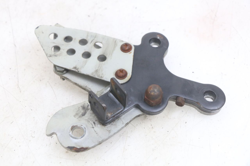 photo de VOETSTEUNPLAAT VOOR RECHTS VOORAN YAMASAKI ROADSTER 50 (2013 - 2018) - Hoofdaanzicht