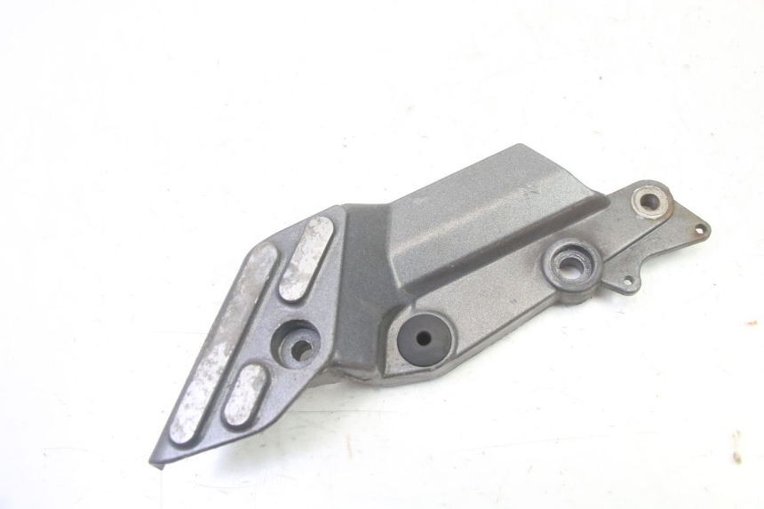 photo de VOETSTEUNPLAAT VOOR RECHTS VOORAN TRIUMPH SPRINT 900 (1995 - 1998) - Hoofdaanzicht