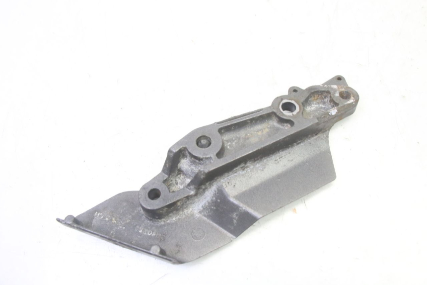 photo de VOETSTEUNPLAAT VOOR RECHTS VOORAN TRIUMPH SPRINT 900 (1995 - 1998) - Overzicht