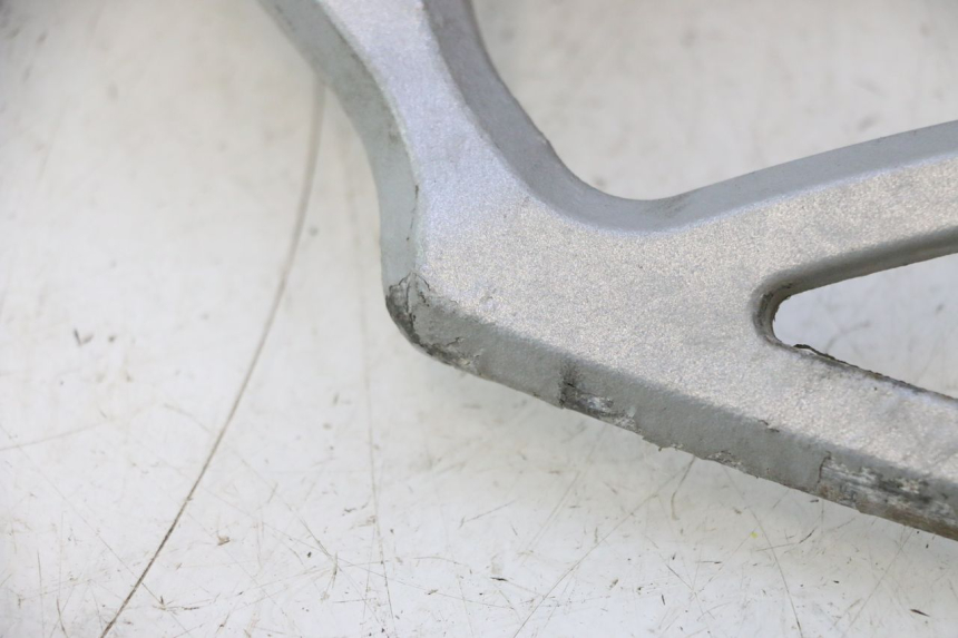 photo de VOETSTEUNPLAAT VOOR RECHTS VOOR CAN-AM SPYDER RS 1000 (2008 - 2012) - Andere kijkhoek