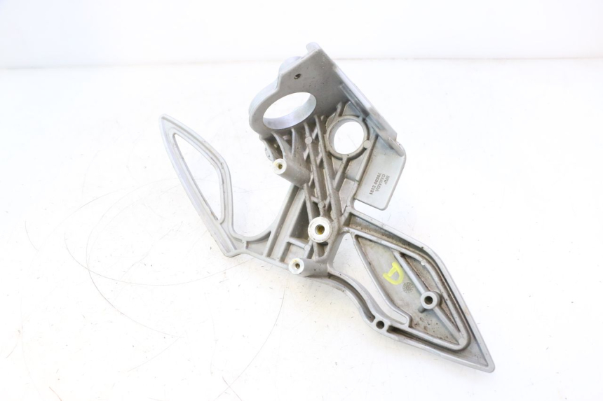photo de VOETSTEUNPLAAT VOOR RECHTS VOOR CAN-AM SPYDER RS 1000 (2008 - 2012) - Staat van het oppervlak
