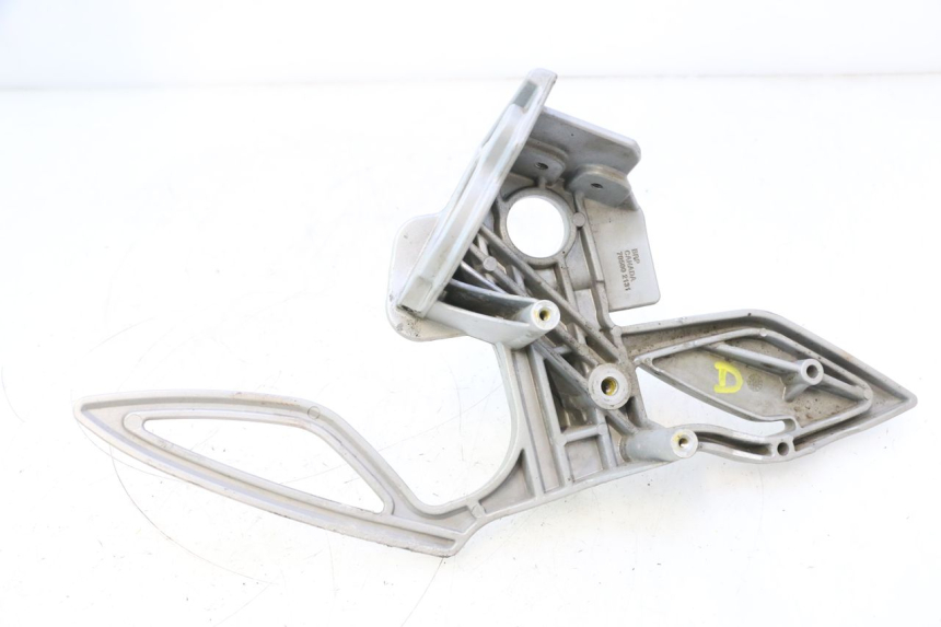 photo de VOETSTEUNPLAAT VOOR RECHTS VOOR CAN-AM SPYDER RS 1000 (2008 - 2012) - Gecontroleerd onderdeel