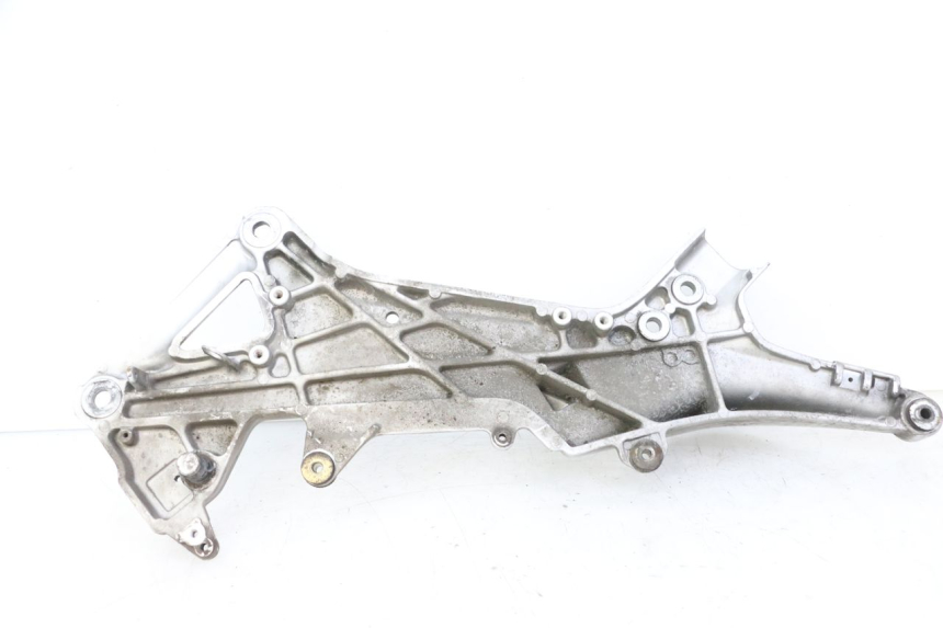 photo de VOETSTEUNPLAAT VOOR RECHTS VOORAN HONDA ST PAN EUROPEAN 1300 (2002 - 2013) - Markeringen en referenties