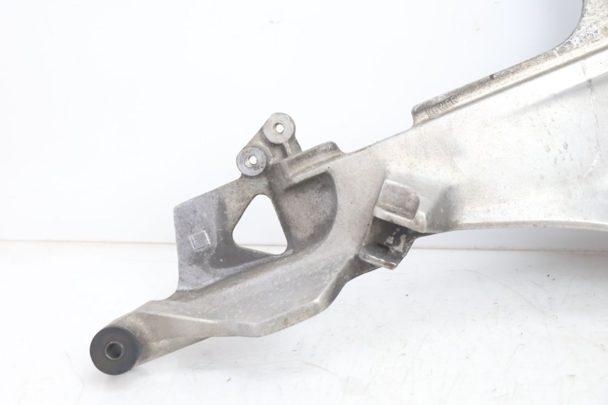 photo de VOETSTEUNPLAAT VOOR RECHTS VOOR HONDA ST PAN EUROPEAN 1100 (1990 - 2002) - Detail van het onderdeel