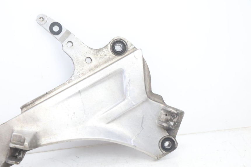 photo de VOETSTEUNPLAAT VOOR RECHTS VOOR HONDA ST PAN EUROPEAN 1100 (1990 - 2002) - Zoom op gebruiksstaat