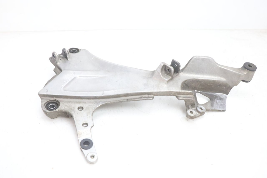 photo de VOETSTEUNPLAAT VOOR RECHTS VOOR HONDA ST PAN EUROPEAN 1100 (1990 - 2002) - Andere kijkhoek