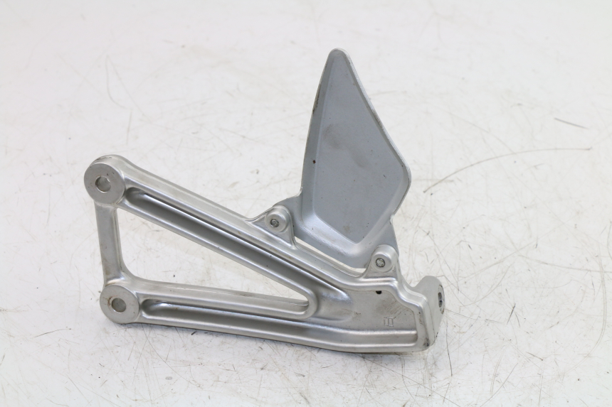 photo de VOETSTEUNPLAAT VOOR RECHTS VOORAN DUCATI ST3 992 (2006 - 2008) - Technische close-up