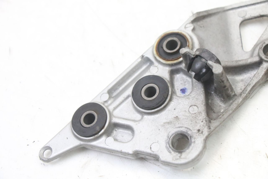 photo de VOETSTEUNPLAAT VOOR RECHTS VOORAN SUZUKI GSX F GSXF 650 (2007 - 2015) - Overzicht