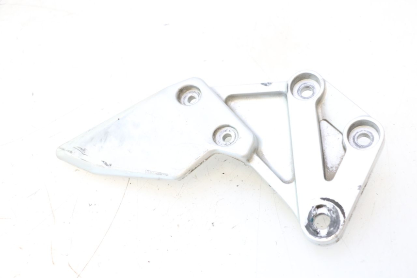 photo de VOETSTEUNPLAAT VOOR RECHTS VOORSTE SUZUKI SV S 650 (2003 - 2009) - Hoofdaanzicht