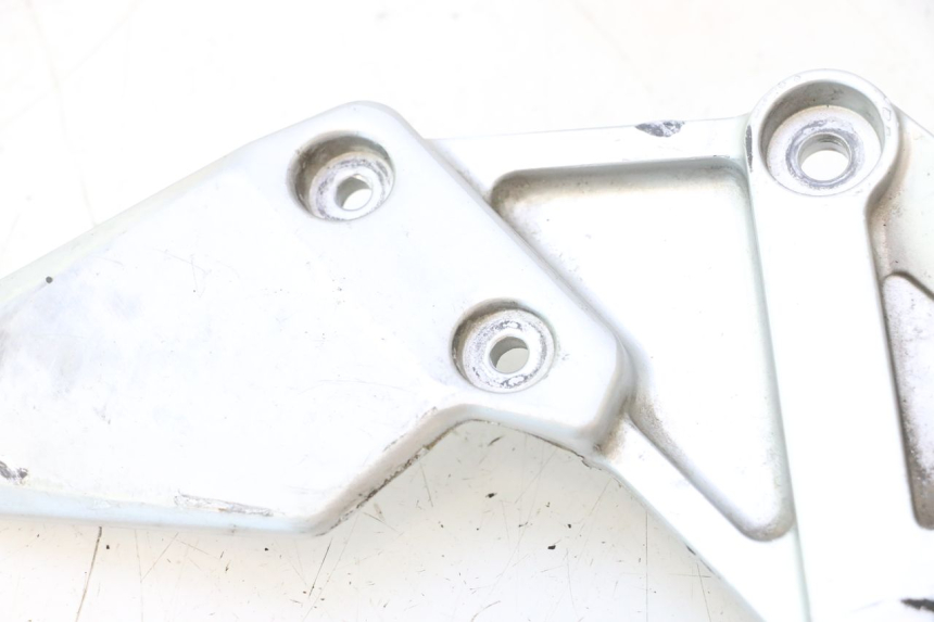 photo de VOETSTEUNPLAAT VOOR RECHTS VOORSTE SUZUKI SV S 650 (2003 - 2009) - Staat van het oppervlak